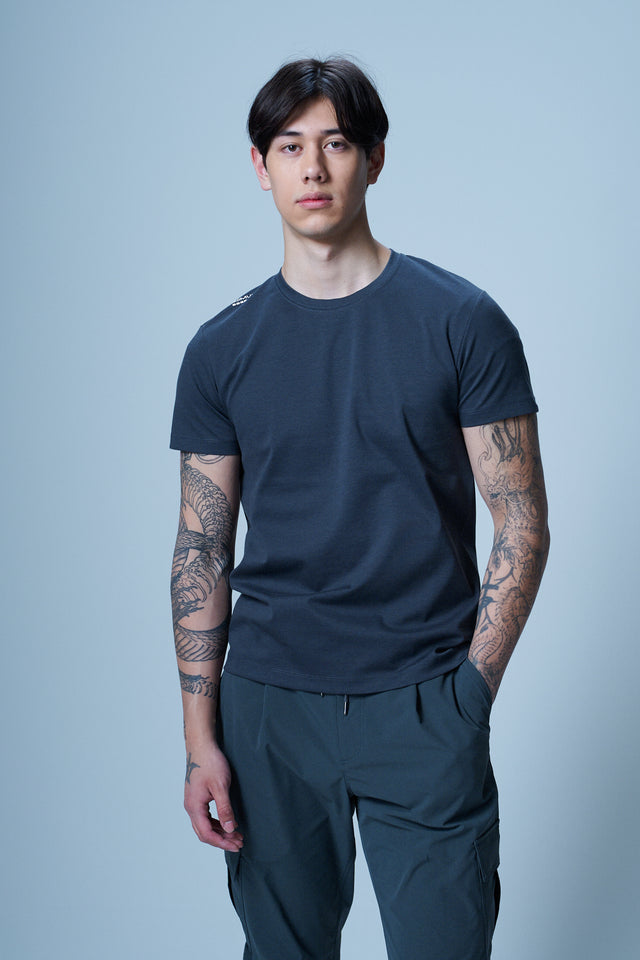 NEW STRAIGHT TECH TEE