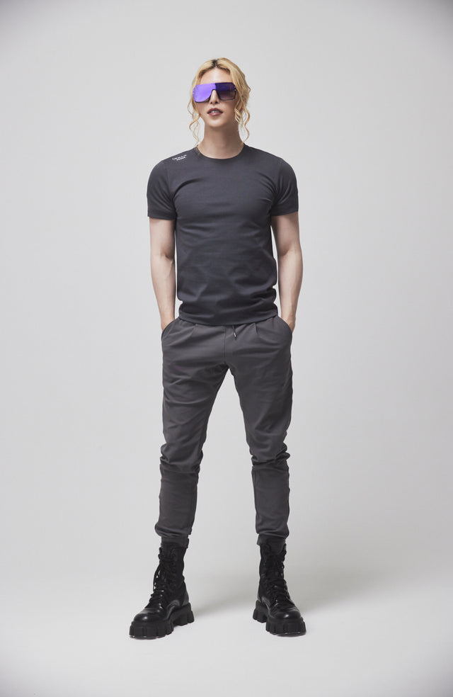 NEW STRAIGHT TECH TEE
