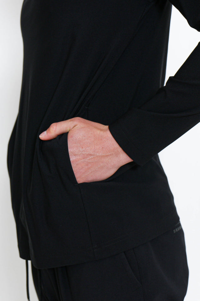 COOL TECH POCKET LONG SLEEVE TEE